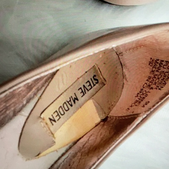 Steve Madden Taupe Flats - Picture 4 of 5